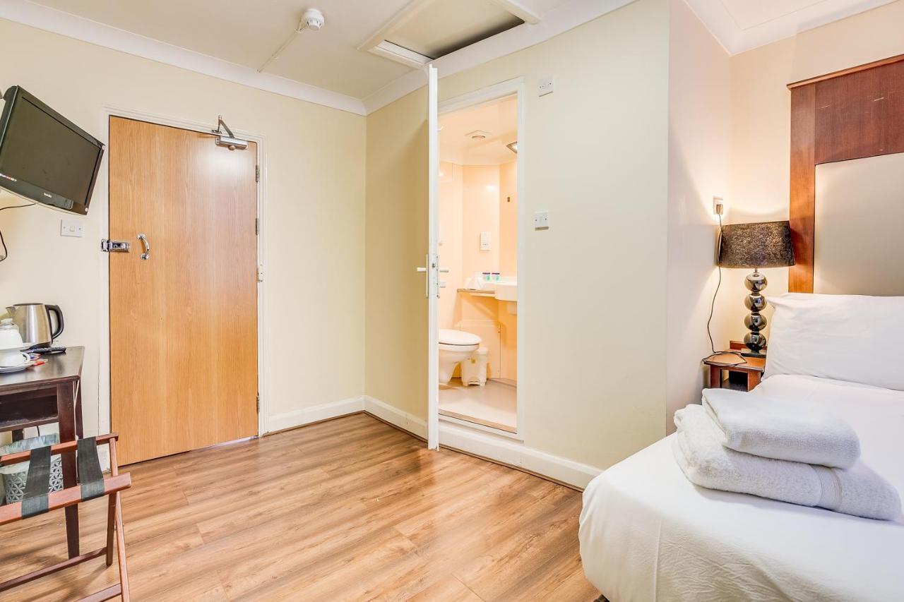 Astoria Hotel Лондон Екстер'єр фото